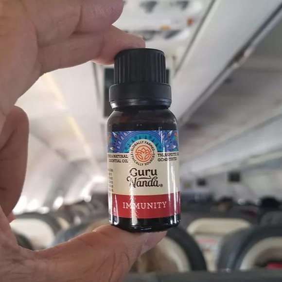 Guru Nanda - Immunity Essential Oil Blend - Picture 2 of 7